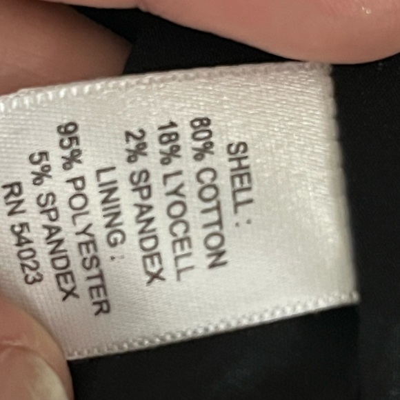 Banana Republic Black Pencil Skirt - Picture 6 of 11